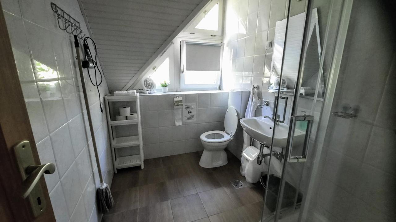 Biker Holiday Home Балатонакараттьо Екстер'єр фото