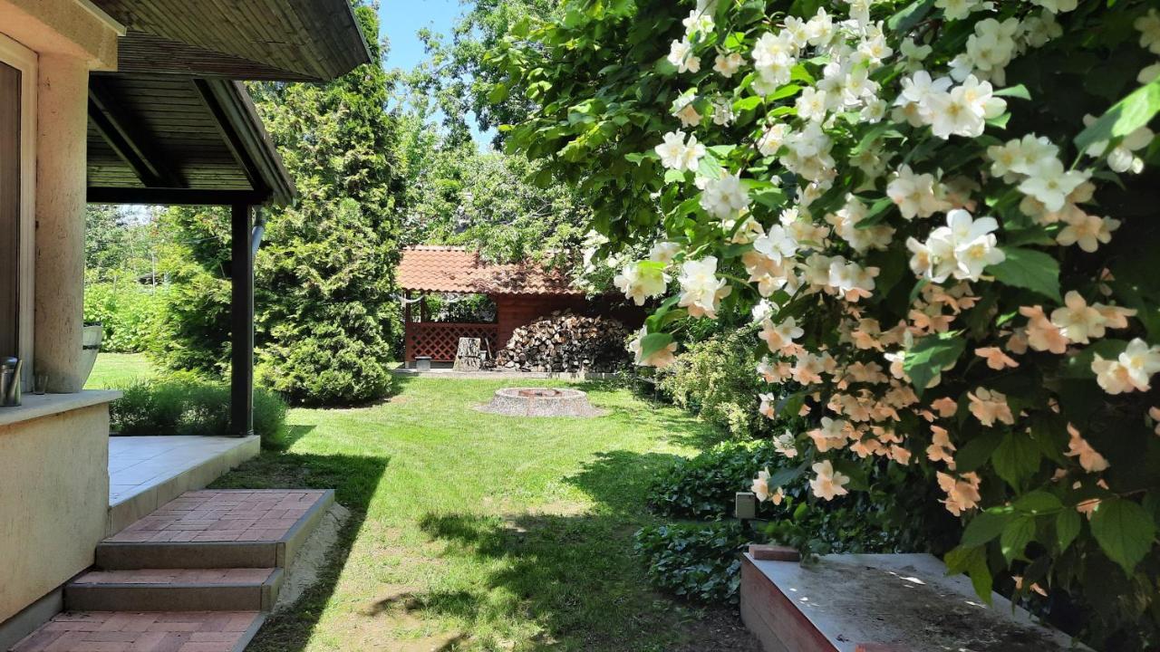 Biker Holiday Home Балатонакараттьо Екстер'єр фото